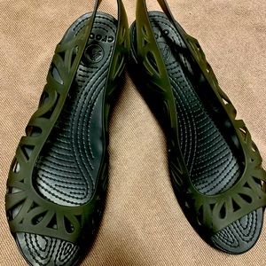 Croc sandals with chunky heel sz 10